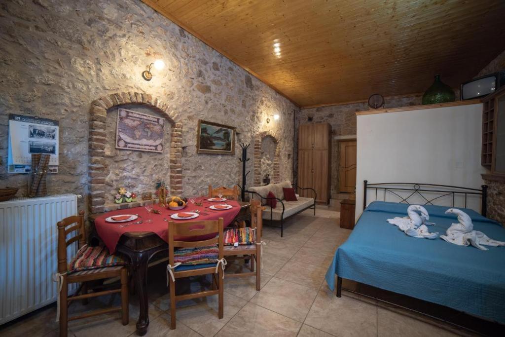 Апартаменты Menecrates Rustic - San Matteo Agios Matthaios  Экстерьер фото